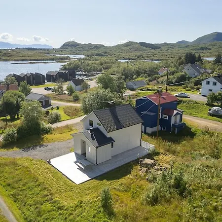 Dom wakacyjny Arctic Retreat, Whales, Northern Lights & Lofoten
