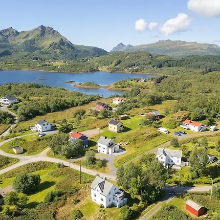 Dom wakacyjny Arctic Retreat, Whales, Northern Lights & Lofoten *