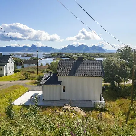 Arctic Retreat, Whales, Northern Lights & Lofoten * Bo (Nordland)